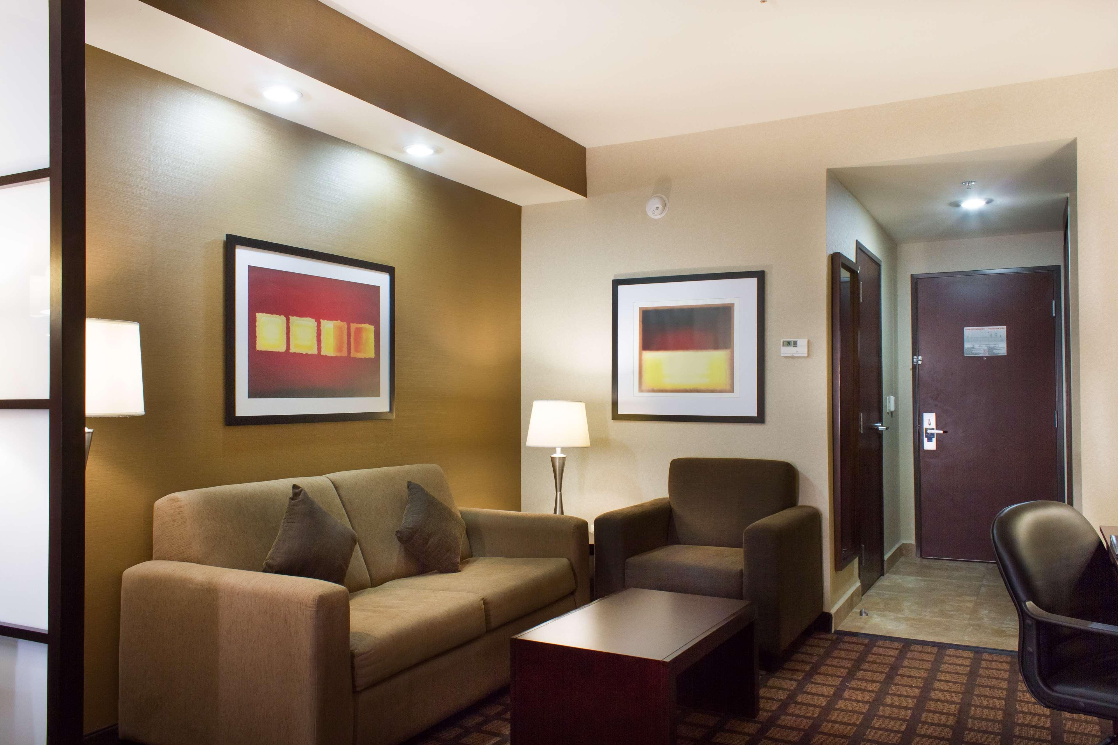 蒙特雷空港贝斯特韦斯特酒店 外观 照片 Suite at the Residence Inn