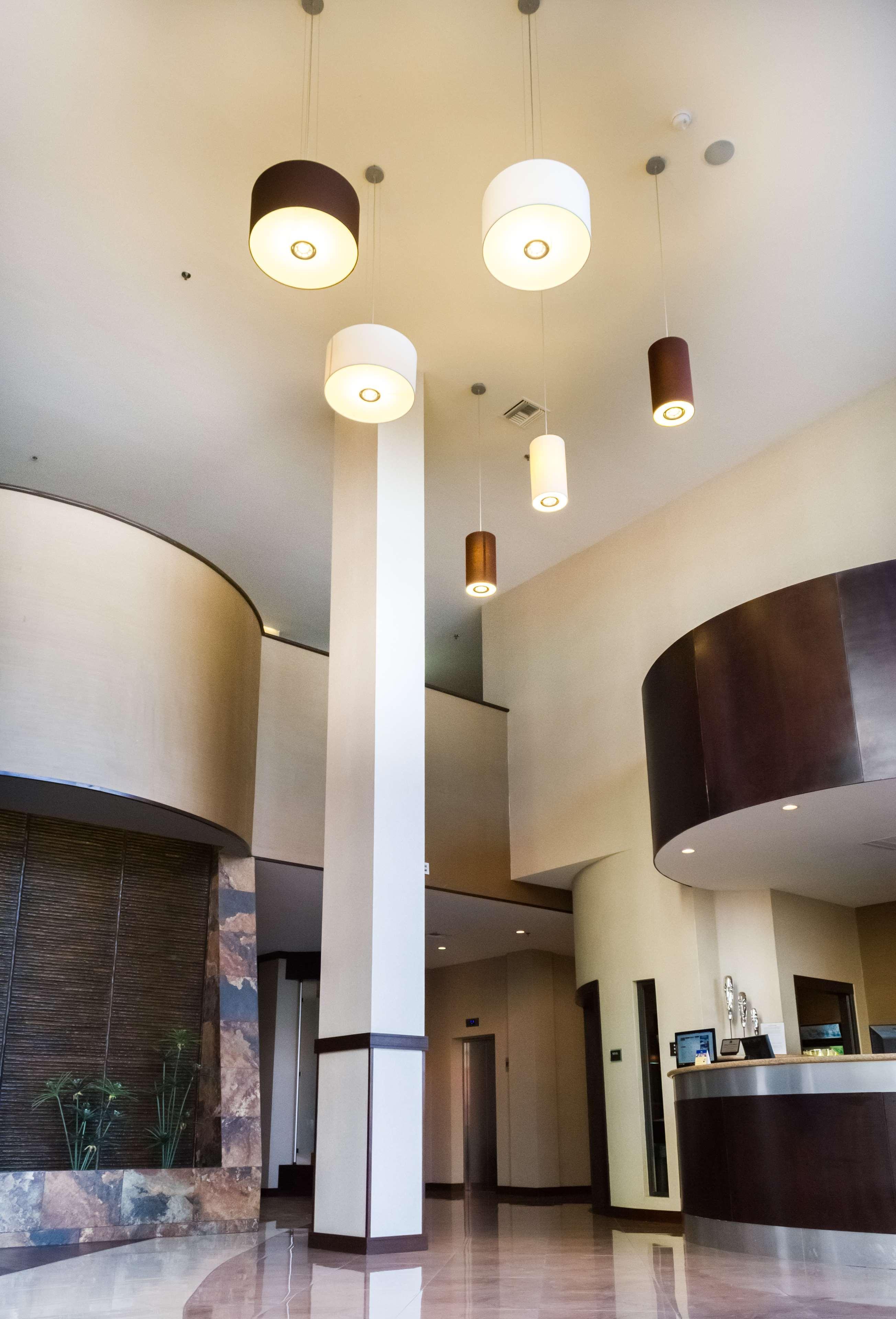 蒙特雷空港贝斯特韦斯特酒店 外观 照片 Interior of the hotel